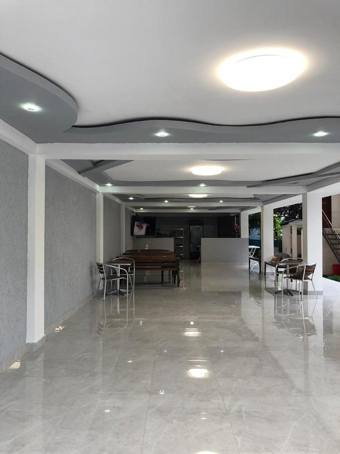 Отель "Дея" Gagra Extérieur photo